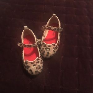 ****SOLD**** Carter’s Toddler Size 7 Flat